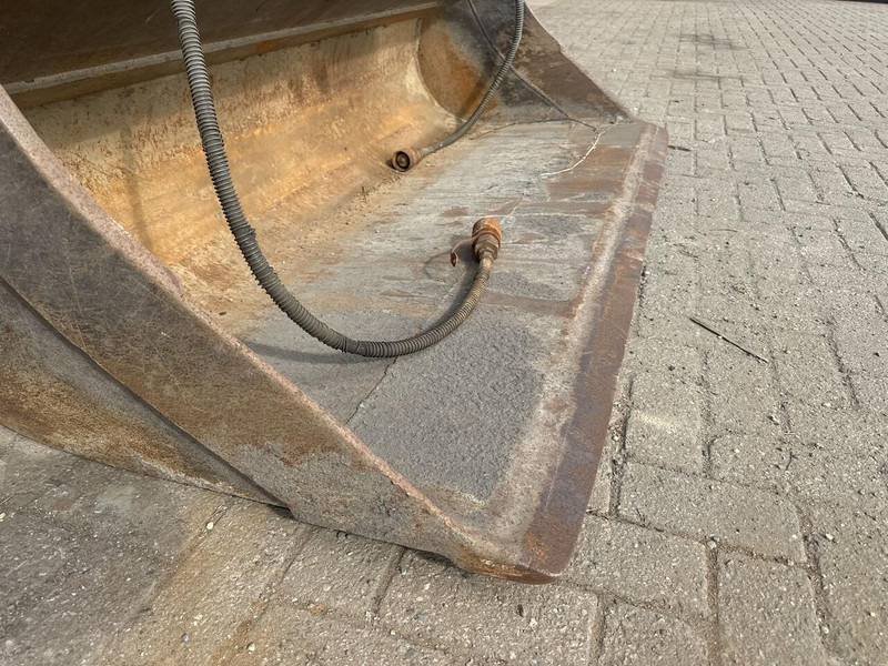 Bak voor Bouwmachine KANTELBAK CW 30 - Gebruikt: afbeelding 7 Bak voor Bouwmachine KANTELBAK CW 30 - Gebruikt: afbeelding 7