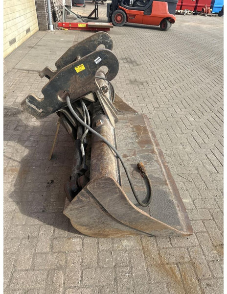 Bak voor Bouwmachine KANTELBAK CW 30 - Gebruikt: afbeelding 6 Bak voor Bouwmachine KANTELBAK CW 30 - Gebruikt: afbeelding 6