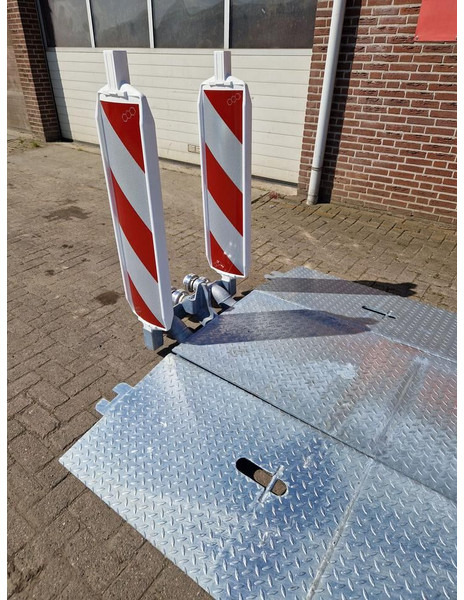 Leidingdrempel / road ramp - Laadbrug: afbeelding 5 Leidingdrempel / road ramp - Laadbrug: afbeelding 5