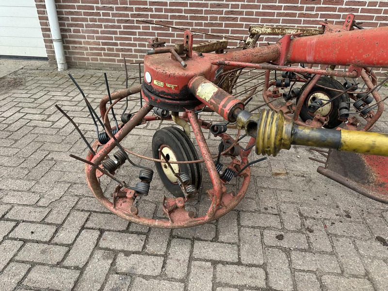 PZ Strela - Gebruikt - Hooischudder: afbeelding 4 PZ Strela - Gebruikt - Hooischudder: afbeelding 4