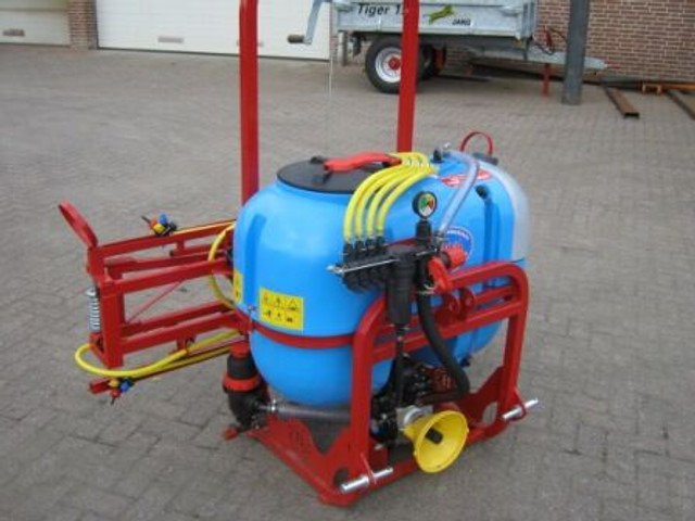 Reinigings spuiten - Gedragen veldspuit: afbeelding 4 Reinigings spuiten - Gedragen veldspuit: afbeelding 4