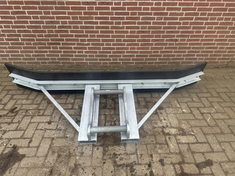 Rubber schuif met S60 aansluiting - Nieuw - Grondbewerking toebehoor: afbeelding 2 Rubber schuif met S60 aansluiting - Nieuw - Grondbewerking toebehoor: afbeelding 2
