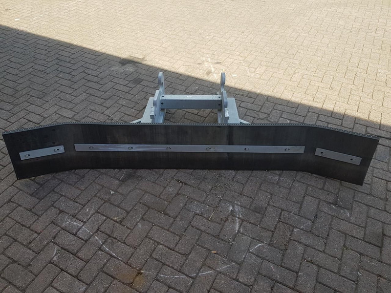 Rubberschuif /modderschuif CW 2/3 - Grondbewerking toebehoor: afbeelding 4 Rubberschuif /modderschuif CW 2/3 - Grondbewerking toebehoor: afbeelding 4