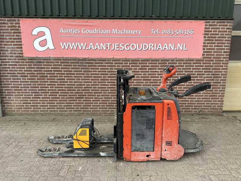 Electrische stapelaar - Gebruikt - Stapelaar: afbeelding 1 Electrische stapelaar - Gebruikt - Stapelaar: afbeelding 1