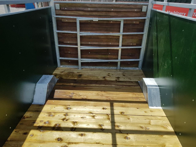 Veewagen 4 meter - Landbouwaanhanger: afbeelding 5 Veewagen 4 meter - Landbouwaanhanger: afbeelding 5