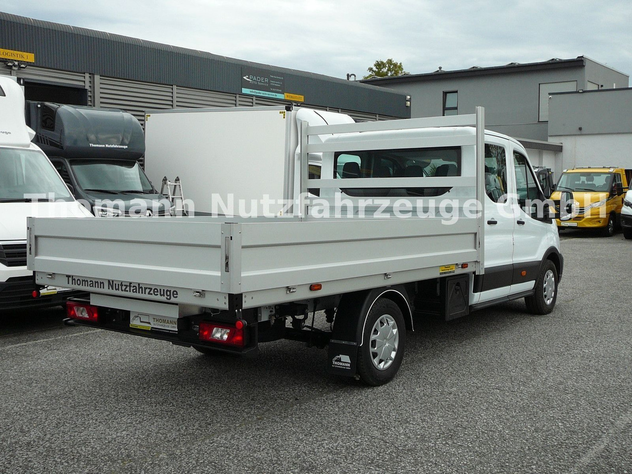 Ford Transit Pritsche Doppelkabine Ford Transit Pritsche Doppelkabine - Bestelwagen open laadbak: afbeelding 5 Ford Transit Pritsche Doppelkabine Ford Transit Pritsche Doppelkabine - Bestelwagen open laadbak: afbeelding 5