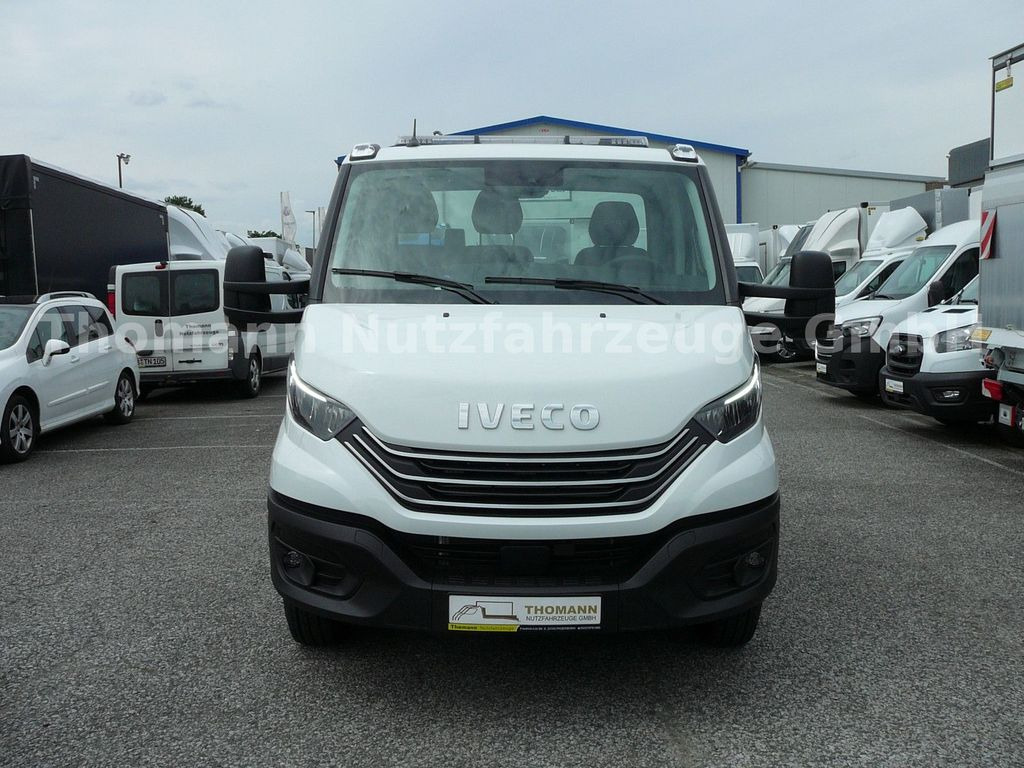 Iveco DAILY 70C18 Schiebeplateu Hubbrille Luftfed Navi Iveco DAILY 70C18 Schiebeplateu Hubbrille Luftfed Navi - Bergingsvoertuig, Bestelwagen: afbeelding 4 Iveco DAILY 70C18 Schiebeplateu Hubbrille Luftfed Navi Iveco DAILY 70C18 Schiebeplateu Hubbrille Luftfed Navi - Bergingsvoertuig, Bestelwagen: afbeelding 4
