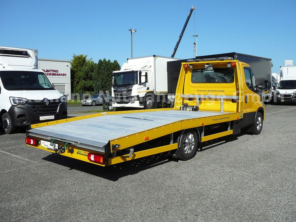 Iveco Daily 35S18 Autotransporter Aut. Luftfed. NAVI Iveco Daily 35S18 Autotransporter Aut. Luftfed. NAVI - Bergingsvoertuig, Bestelwagen: afbeelding 4 Iveco Daily 35S18 Autotransporter Aut. Luftfed. NAVI Iveco Daily 35S18 Autotransporter Aut. Luftfed. NAVI - Bergingsvoertuig, Bestelwagen: afbeelding 4