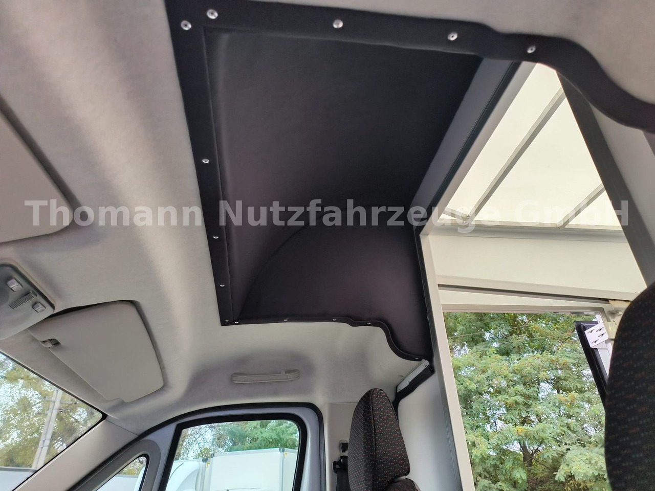 Peugeot Boxer Premium Koffer Extra Tief mit Klappe ! - Bestelwagen gesloten laadbak: afbeelding 5 Peugeot Boxer Premium Koffer Extra Tief mit Klappe ! - Bestelwagen gesloten laadbak: afbeelding 5