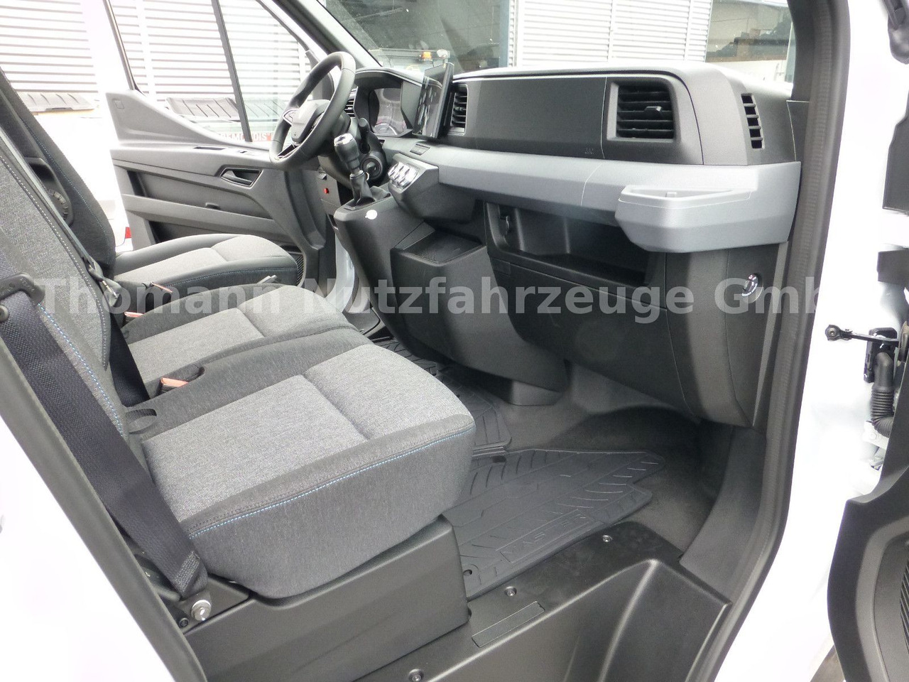 Bestelwagen gesloten laadbak Renault NEW Master 2025 Koffer mit BÄR Ladebordwand: afbeelding 21 Bestelwagen gesloten laadbak Renault NEW Master 2025 Koffer mit BÄR Ladebordwand: afbeelding 21