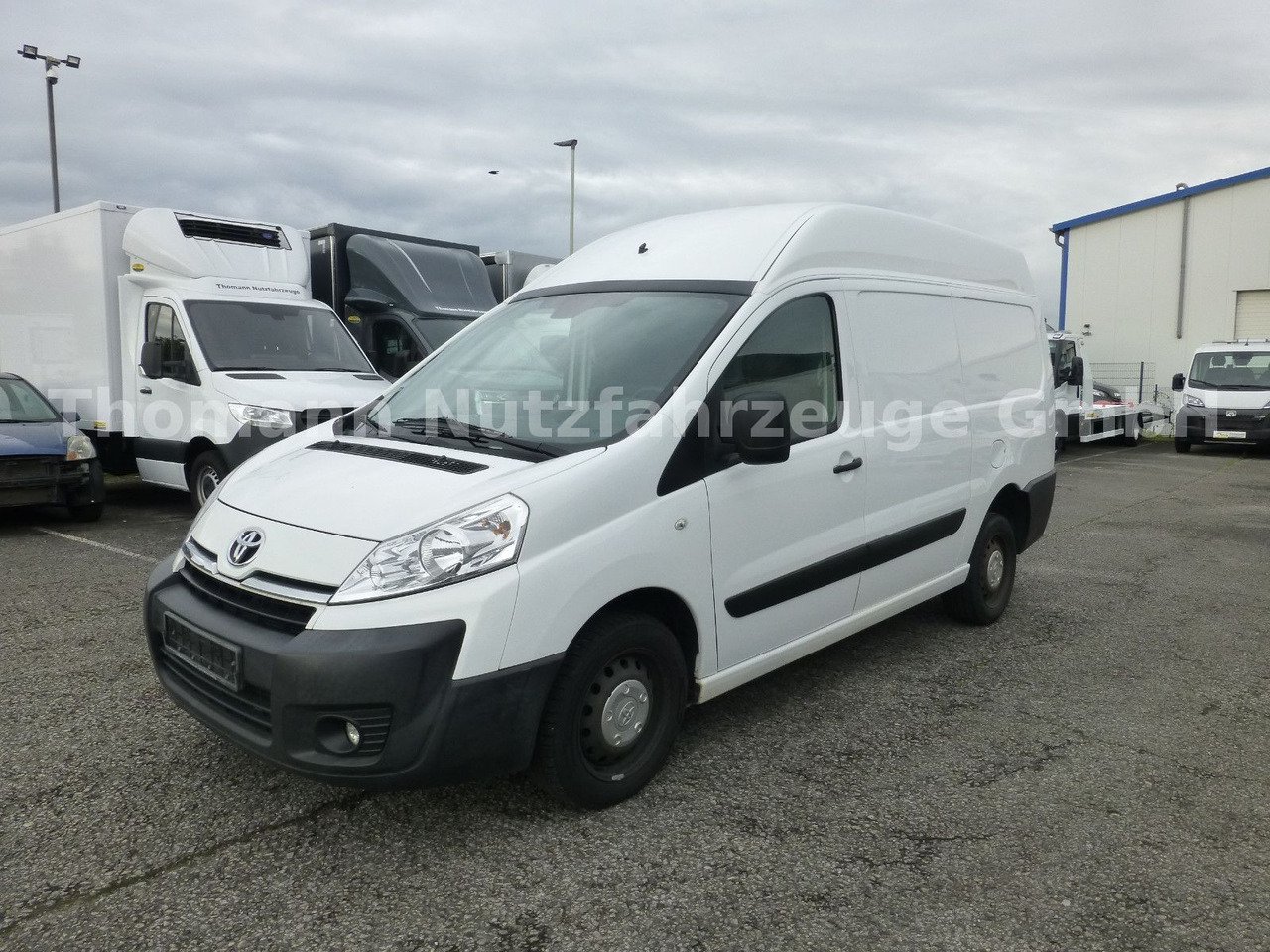 Toyota PROACE 2.0d L2H2 Klima Standheizung - Kleine bestelwagen: afbeelding 2 Toyota PROACE 2.0d L2H2 Klima Standheizung - Kleine bestelwagen: afbeelding 2