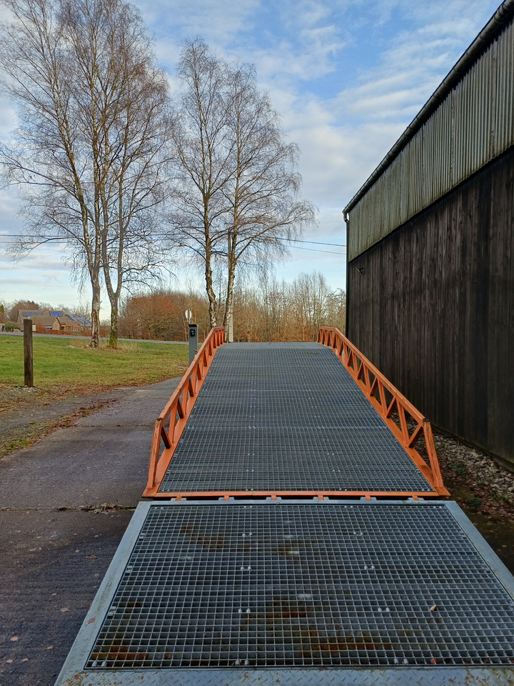 Saurus - Laadbrug: afbeelding 2 Saurus - Laadbrug: afbeelding 2