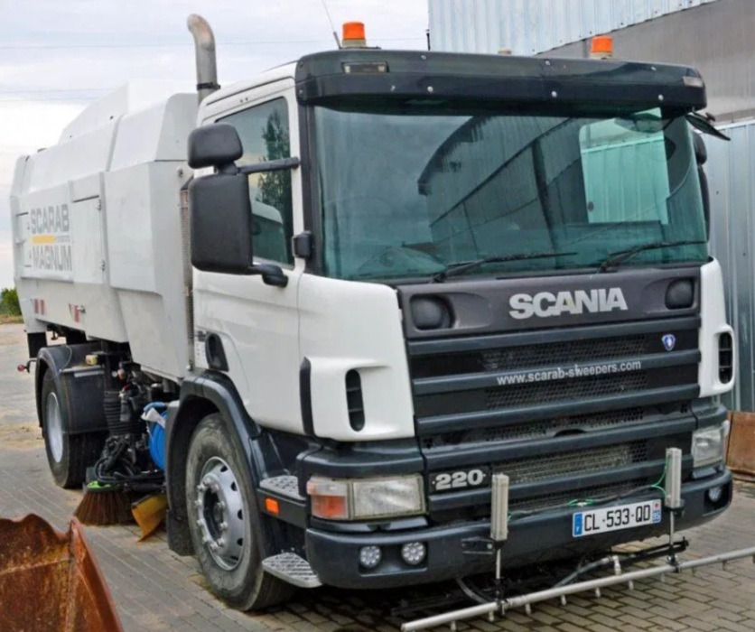 SCARAB Scania 220 Scarab Magnum - Veegwagen: afbeelding 1 SCARAB Scania 220 Scarab Magnum - Veegwagen: afbeelding 1
