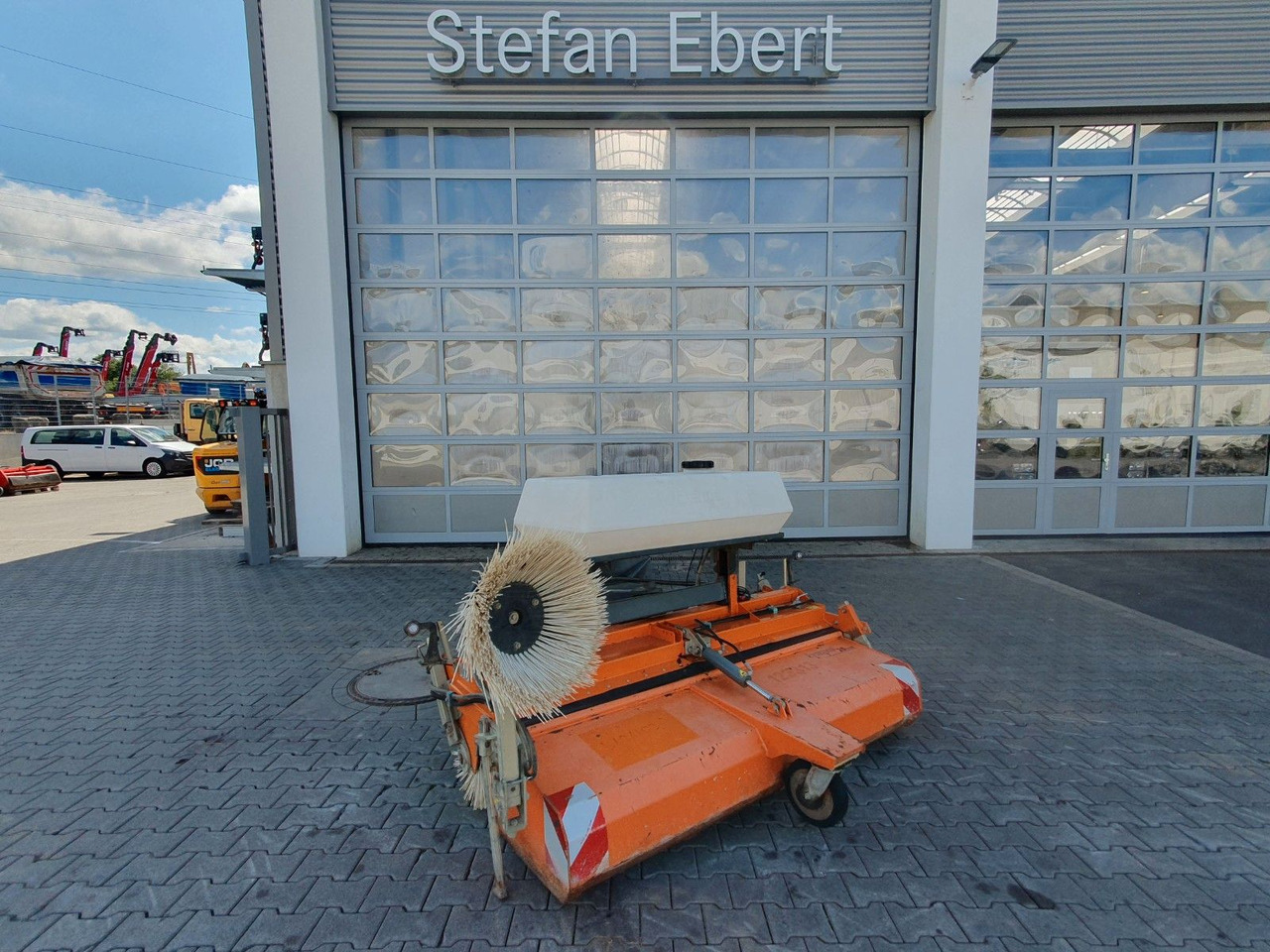 Bema 25 Dual Kehrmaschine / 2.050 mm / 2020 - Veeg: afbeelding 1 Bema 25 Dual Kehrmaschine / 2.050 mm / 2020 - Veeg: afbeelding 1