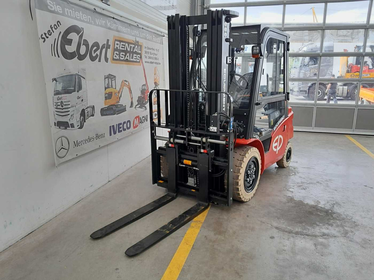 EP Equipment EFL303 / 3,0T / Triplex: 4,80m / SS - Elektrische heftruck: afbeelding 4 EP Equipment EFL303 / 3,0T / Triplex: 4,80m / SS - Elektrische heftruck: afbeelding 4