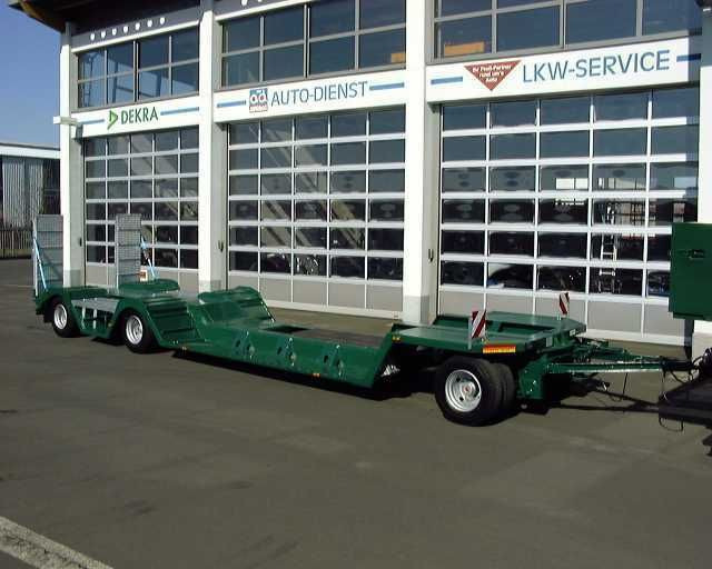 Ebert TL 30 ST Spezialtieflader Ebert TL 30 ST Spezialtieflader - Dieplader aanhangwagen: afbeelding 1 Ebert TL 30 ST Spezialtieflader Ebert TL 30 ST Spezialtieflader - Dieplader aanhangwagen: afbeelding 1