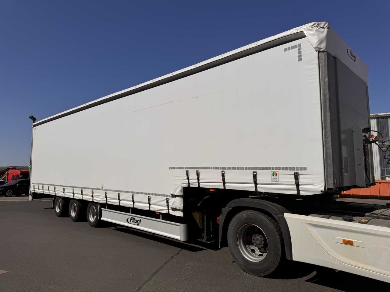 Fliegl SDS 350 Schiebeplane+Verdeck XL SAF 20.900Km - Schuifzeiloplegger: afbeelding 2 Fliegl SDS 350 Schiebeplane+Verdeck XL SAF 20.900Km - Schuifzeiloplegger: afbeelding 2