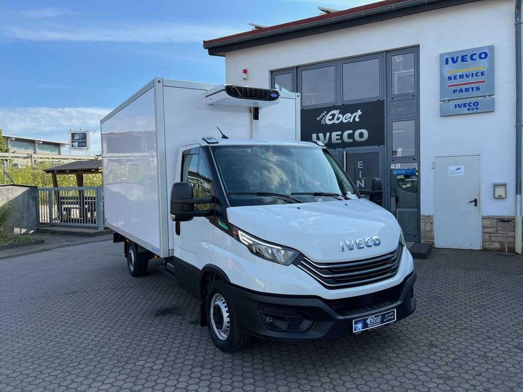 Iveco 35S14 A8 CNG Koffer *3-Sitze*Klima*Automatik* Iveco 35S14 A8 CNG Koffer *3-Sitze*Klima*Automatik* - Koelwagen: afbeelding 1 Iveco 35S14 A8 CNG Koffer *3-Sitze*Klima*Automatik* Iveco 35S14 A8 CNG Koffer *3-Sitze*Klima*Automatik* - Koelwagen: afbeelding 1