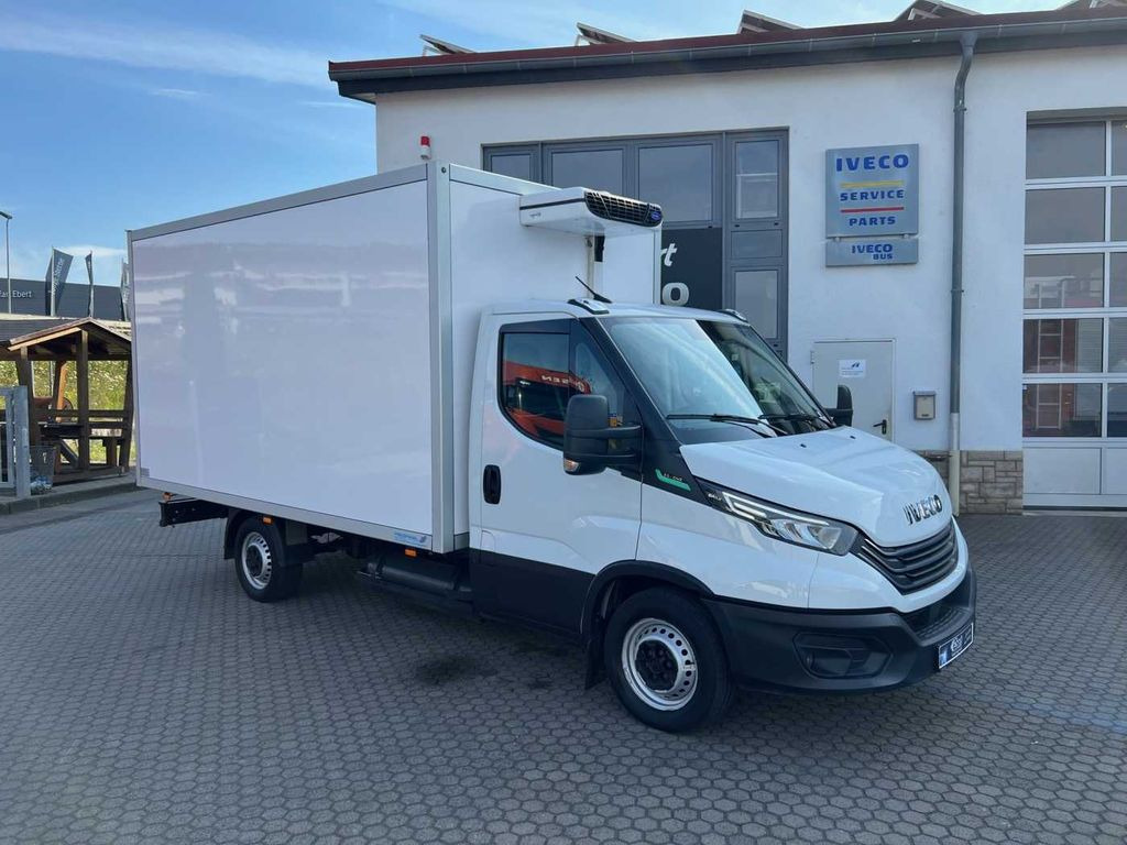Iveco 35S14 A8 CNG Koffer *3-Sitze*Klima*Automatik* Iveco 35S14 A8 CNG Koffer *3-Sitze*Klima*Automatik* - Koelwagen: afbeelding 2 Iveco 35S14 A8 CNG Koffer *3-Sitze*Klima*Automatik* Iveco 35S14 A8 CNG Koffer *3-Sitze*Klima*Automatik* - Koelwagen: afbeelding 2