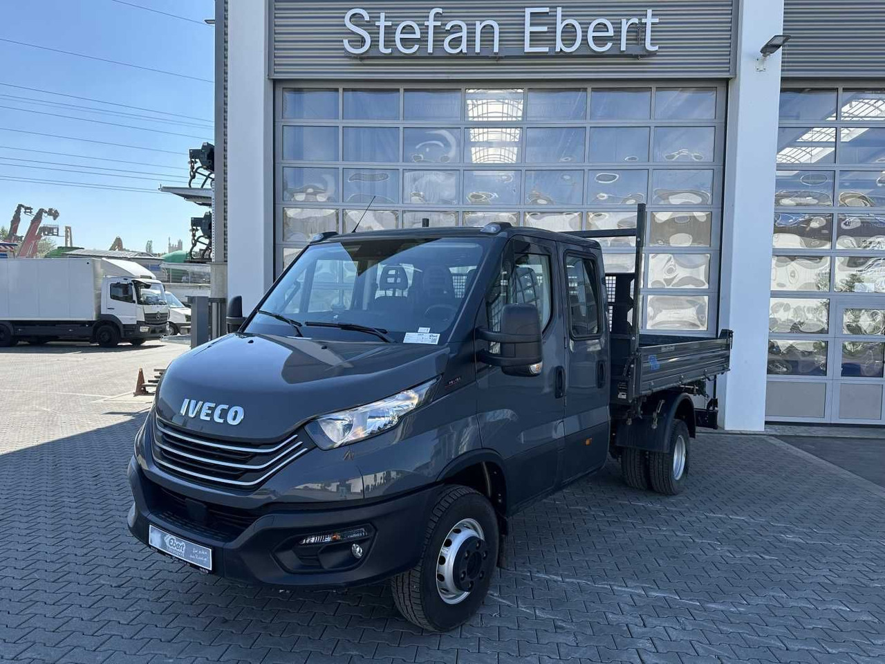 Iveco 70C18H Meiller 3-S.Kipper *R.3750mm*7Sitze*AHK* - Kipper bestelwagen: afbeelding 1 Iveco 70C18H Meiller 3-S.Kipper *R.3750mm*7Sitze*AHK* - Kipper bestelwagen: afbeelding 1