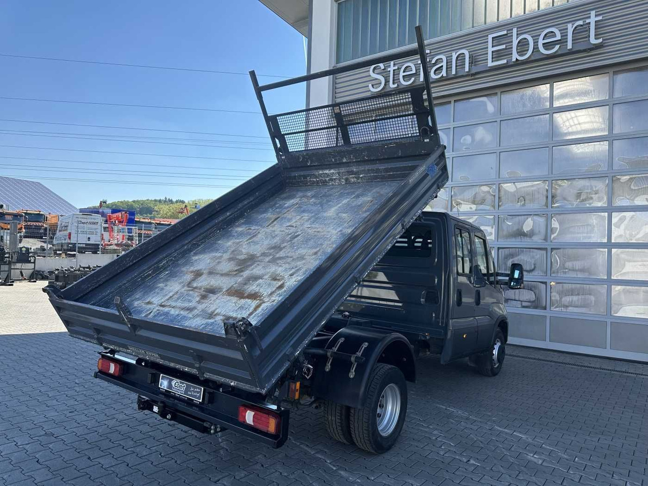 Iveco 70C18H Meiller 3-S.Kipper *R.3750mm*7Sitze*AHK* - Kipper bestelwagen: afbeelding 4 Iveco 70C18H Meiller 3-S.Kipper *R.3750mm*7Sitze*AHK* - Kipper bestelwagen: afbeelding 4