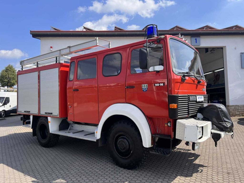 Iveco 90-16 AW 4x4 LF8 Feuerwehr Standheizung 9 Sitze - Brandweerwagen: afbeelding 5 Iveco 90-16 AW 4x4 LF8 Feuerwehr Standheizung 9 Sitze - Brandweerwagen: afbeelding 5