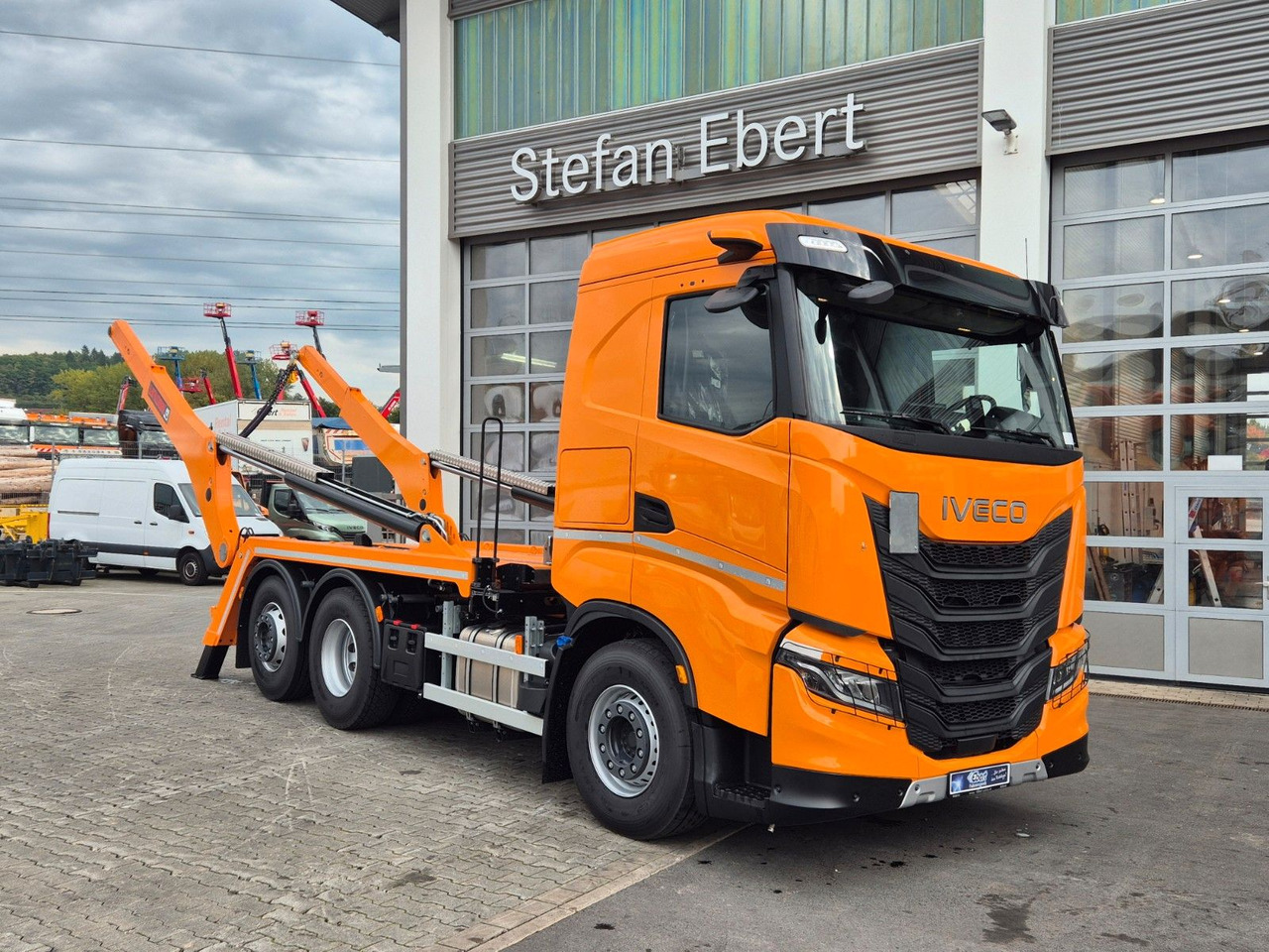 Iveco AS280X58Y/ PS ON Hiab FTR18 Funk AHK Bett Cam - Kipper vrachtwagen: afbeelding 1 Iveco AS280X58Y/ PS ON Hiab FTR18 Funk AHK Bett Cam - Kipper vrachtwagen: afbeelding 1