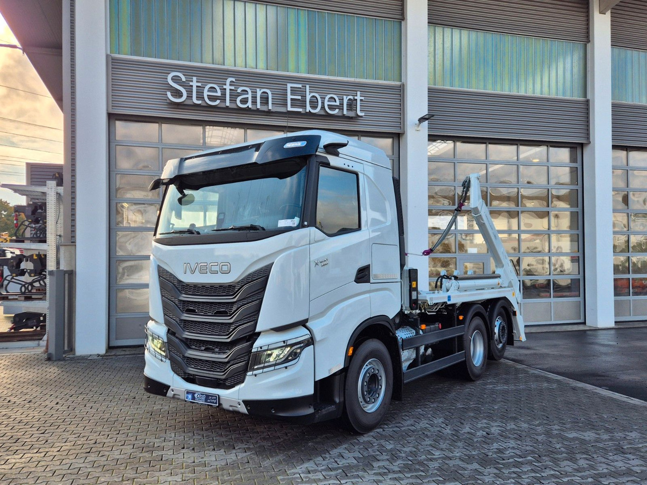 Iveco AS280X58Y/ PS ON Meiller AK 16. T Funk AHK Cam - Kipper vrachtwagen: afbeelding 2 Iveco AS280X58Y/ PS ON Meiller AK 16. T Funk AHK Cam - Kipper vrachtwagen: afbeelding 2
