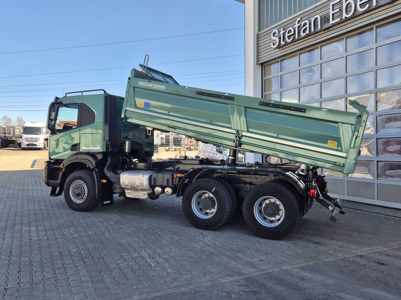 Iveco AT300X48Z HR OFF 6x6 Meiller-Kipper + Bordmatik - Kipper vrachtwagen: afbeelding 3 Iveco AT300X48Z HR OFF 6x6 Meiller-Kipper + Bordmatik - Kipper vrachtwagen: afbeelding 3