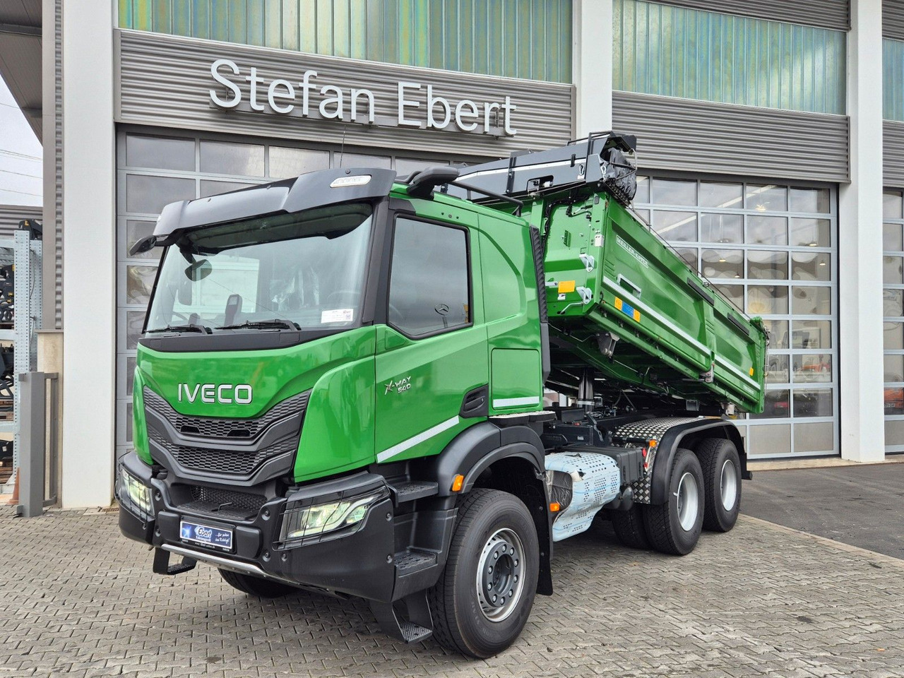 Iveco AT300X54Z HR OFF Bordmatik AHK Intarder - Kipper vrachtwagen: afbeelding 1 Iveco AT300X54Z HR OFF Bordmatik AHK Intarder - Kipper vrachtwagen: afbeelding 1