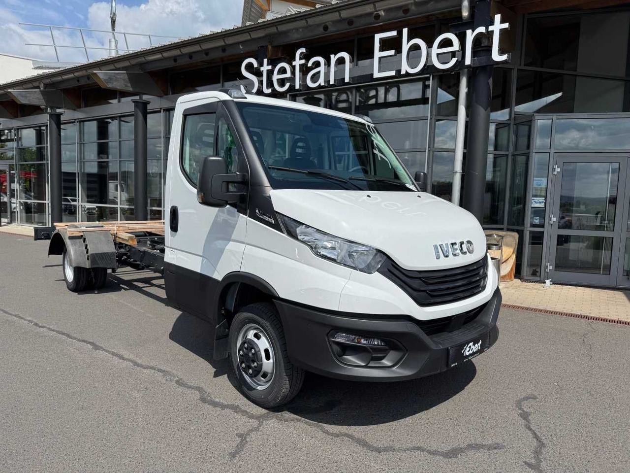 Iveco Daily 50C18 HA8 3.0L *R4.350mm*Klima*Automatik* - Chassis vrachtwagen: afbeelding 1 Iveco Daily 50C18 HA8 3.0L *R4.350mm*Klima*Automatik* - Chassis vrachtwagen: afbeelding 1