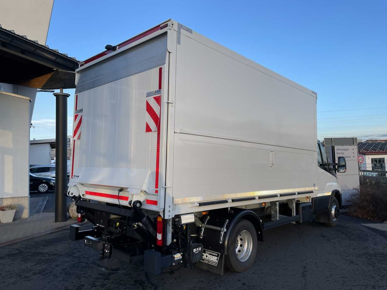 Iveco Daily 70C18 HA8 *LBW*Schwenkwandkoffer* - Bestelwagen gesloten laadbak: afbeelding 4 Iveco Daily 70C18 HA8 *LBW*Schwenkwandkoffer* - Bestelwagen gesloten laadbak: afbeelding 4