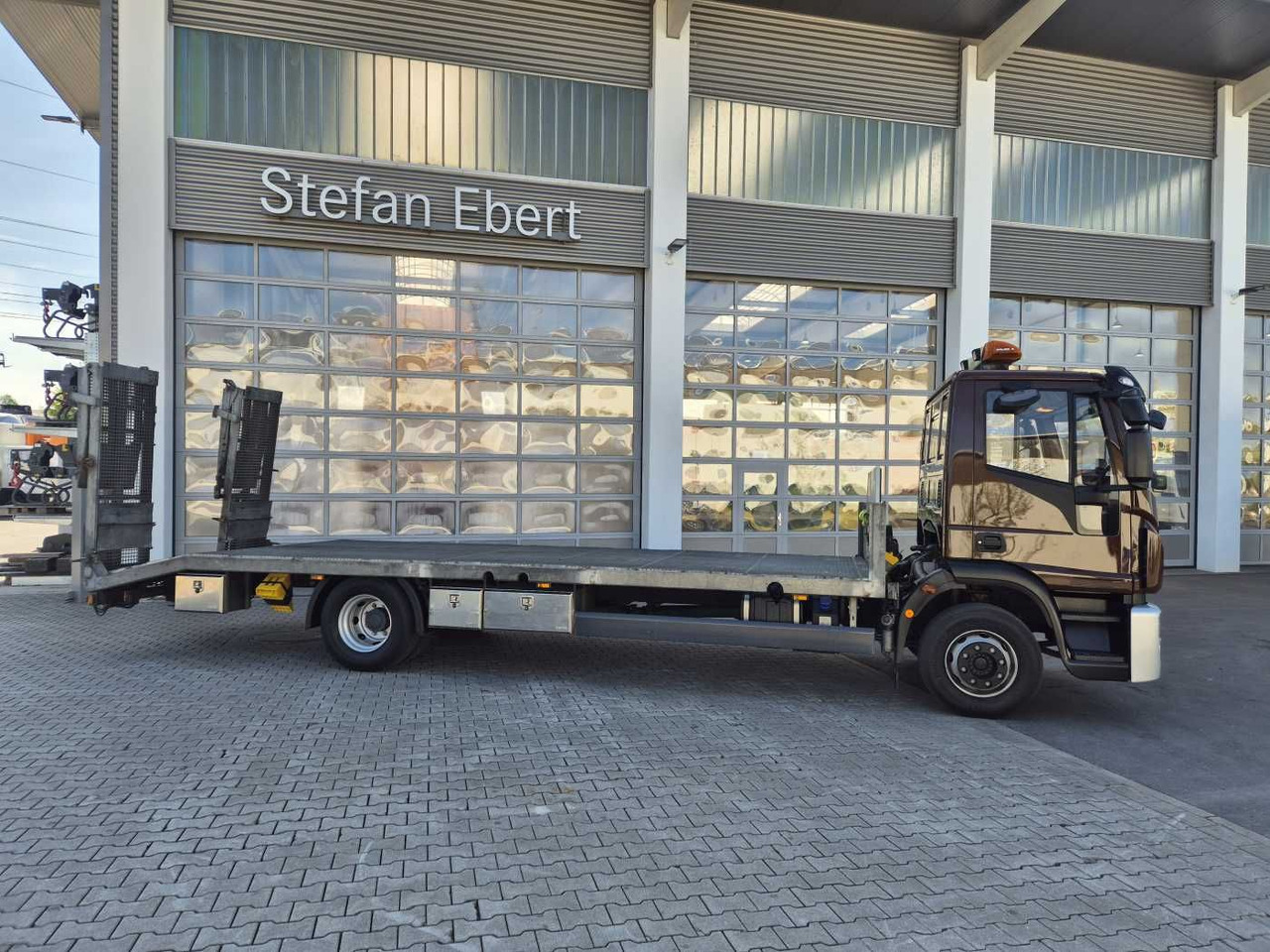 Iveco Eurocargo ML140E25/P Maschinentransporter Winde - Autovrachtwagen vrachtwagen: afbeelding 5 Iveco Eurocargo ML140E25/P Maschinentransporter Winde - Autovrachtwagen vrachtwagen: afbeelding 5