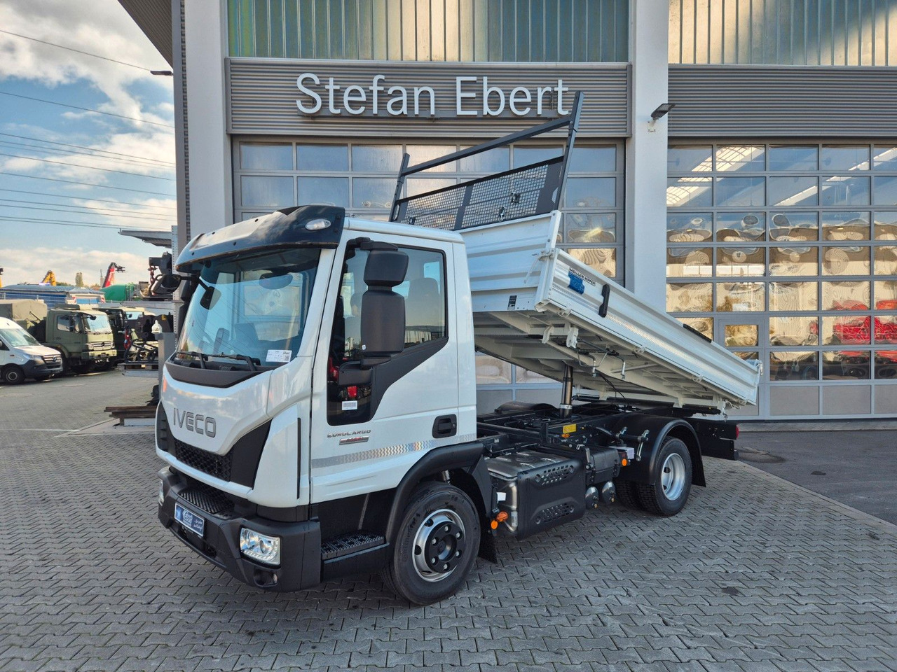 Iveco Eurocargo ML80E21 Meiller 2x AHK 3 Sitze - Kipper vrachtwagen: afbeelding 1 Iveco Eurocargo ML80E21 Meiller 2x AHK 3 Sitze - Kipper vrachtwagen: afbeelding 1