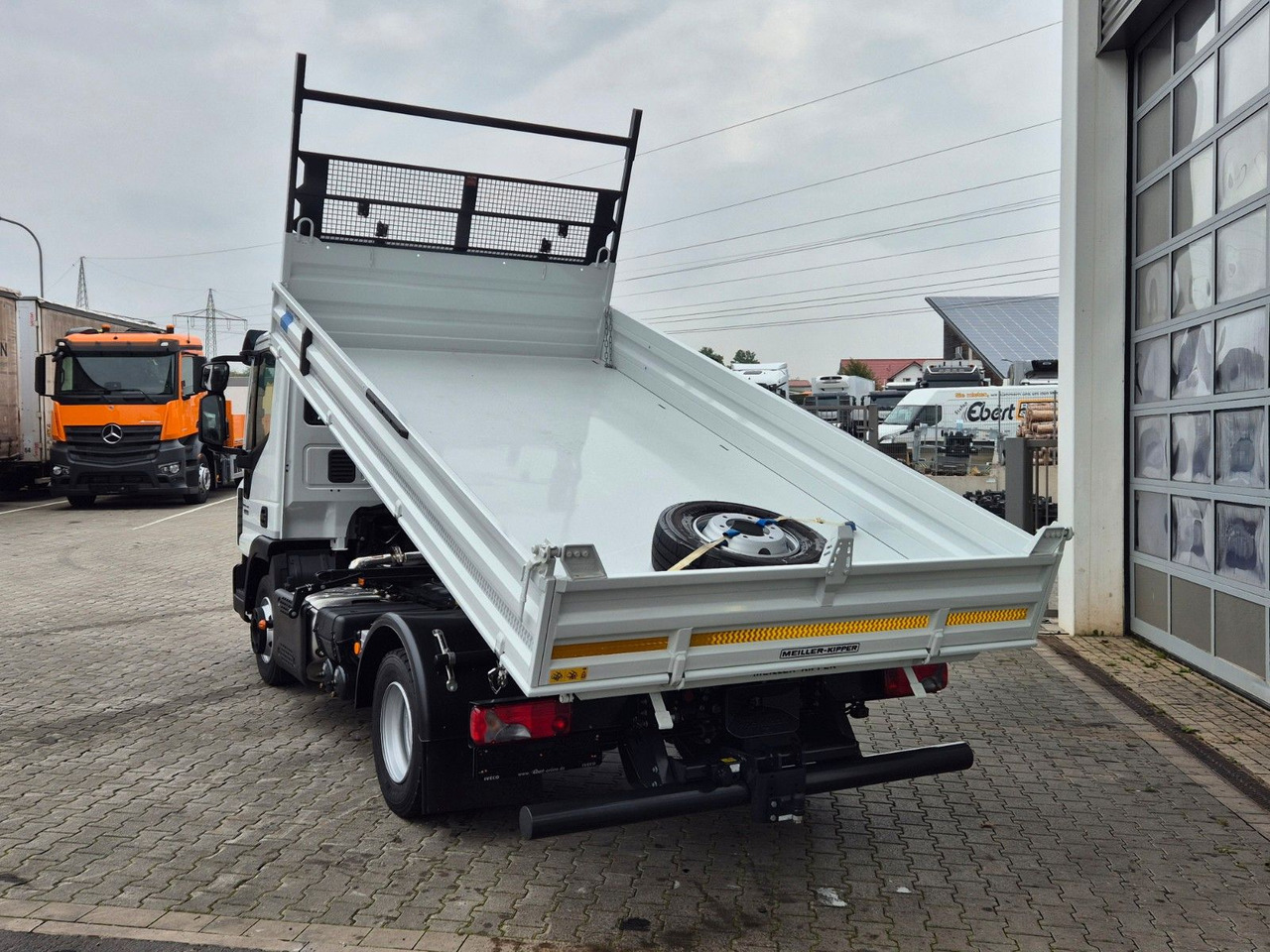 Leasing  Iveco Eurocargo ML80E21 Meiller Kipper 2x AHK 3 Sitze Iveco Eurocargo ML80E21 Meiller Kipper 2x AHK 3 Sitze: afbeelding 27 Leasing  Iveco Eurocargo ML80E21 Meiller Kipper 2x AHK 3 Sitze Iveco Eurocargo ML80E21 Meiller Kipper 2x AHK 3 Sitze: afbeelding 27