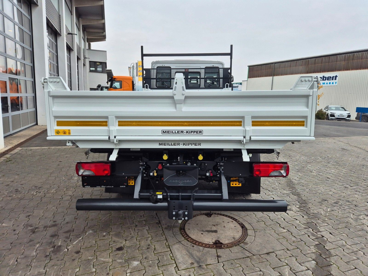 Leasing  Iveco Eurocargo ML80E21 Meiller Kipper 2x AHK 3 Sitze Iveco Eurocargo ML80E21 Meiller Kipper 2x AHK 3 Sitze: afbeelding 9 Leasing  Iveco Eurocargo ML80E21 Meiller Kipper 2x AHK 3 Sitze Iveco Eurocargo ML80E21 Meiller Kipper 2x AHK 3 Sitze: afbeelding 9