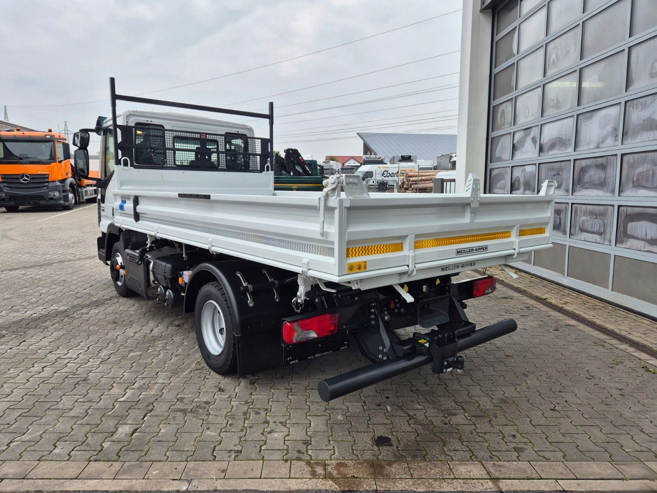 Leasing  Iveco Eurocargo ML80E21 Meiller Kipper 2x AHK 3 Sitze Iveco Eurocargo ML80E21 Meiller Kipper 2x AHK 3 Sitze: afbeelding 8 Leasing  Iveco Eurocargo ML80E21 Meiller Kipper 2x AHK 3 Sitze Iveco Eurocargo ML80E21 Meiller Kipper 2x AHK 3 Sitze: afbeelding 8