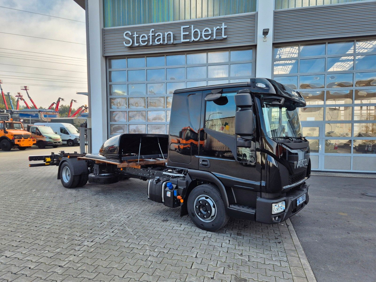 Iveco Eurocargo ML80E22/P 2x AHK Klima Standh. Bett - Chassis vrachtwagen: afbeelding 5 Iveco Eurocargo ML80E22/P 2x AHK Klima Standh. Bett - Chassis vrachtwagen: afbeelding 5