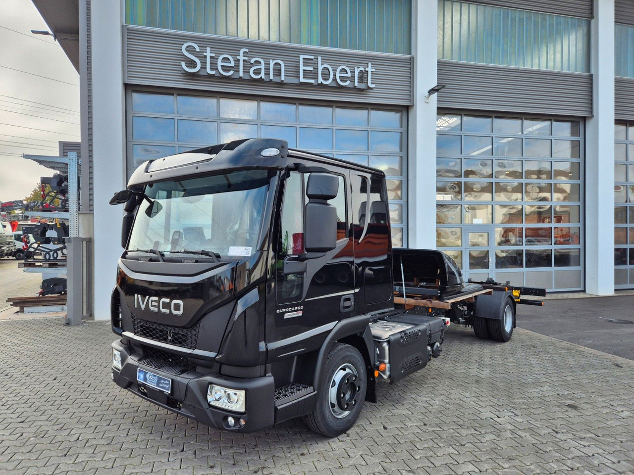 Iveco Eurocargo ML80E22/P 2x AHK Klima Standh. Bett - Chassis vrachtwagen: afbeelding 1 Iveco Eurocargo ML80E22/P 2x AHK Klima Standh. Bett - Chassis vrachtwagen: afbeelding 1