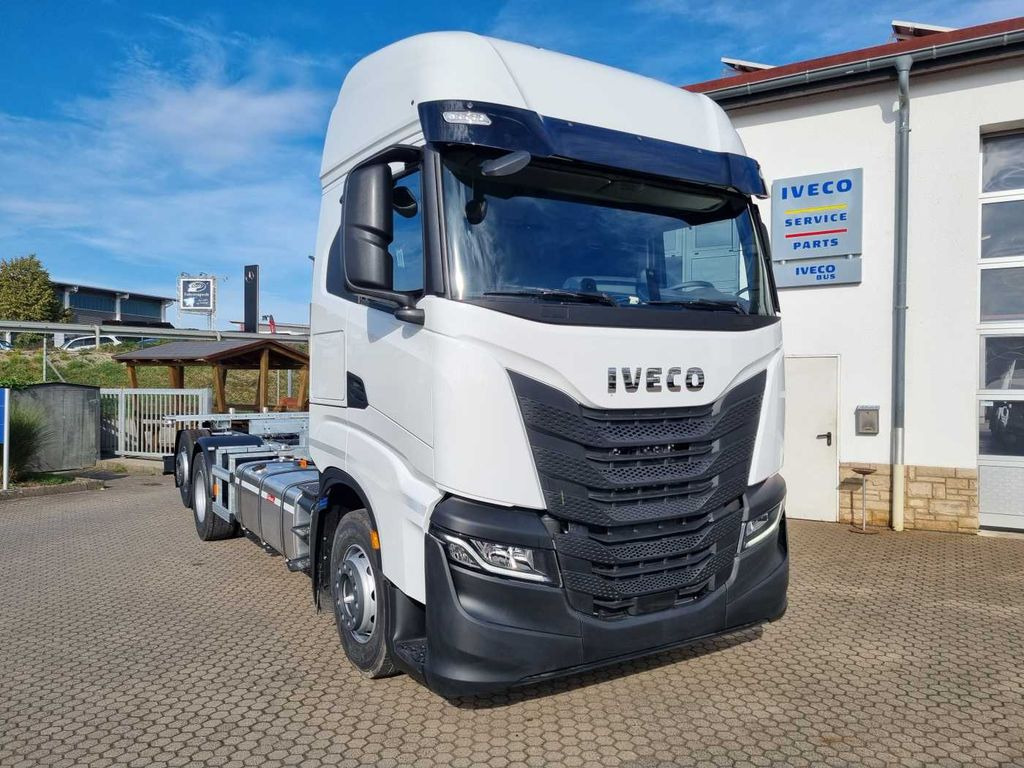 Iveco S-Way AS260S46 6x2 BDF-Wechsler Intarder 2x vorh Iveco S-Way AS260S46 6x2 BDF-Wechsler Intarder 2x vorh - Containertransporter/ Wissellaadbak vrachtwagen: afbeelding 1 Iveco S-Way AS260S46 6x2 BDF-Wechsler Intarder 2x vorh Iveco S-Way AS260S46 6x2 BDF-Wechsler Intarder 2x vorh - Containertransporter/ Wissellaadbak vrachtwagen: afbeelding 1
