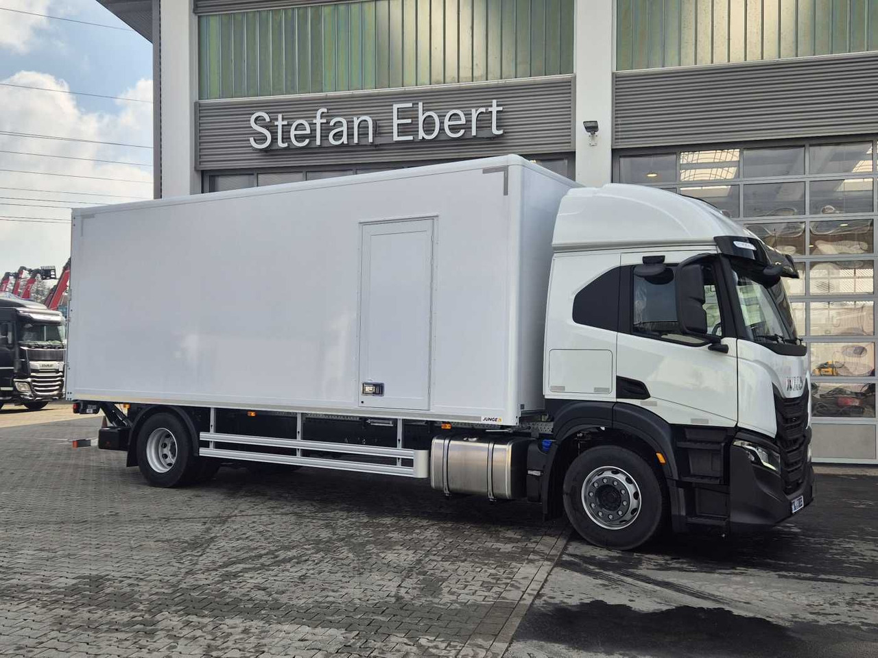 Iveco S Way AT190S40/P LBW Tür AHK Navi Bett - Bakwagen: afbeelding 3 Iveco S Way AT190S40/P LBW Tür AHK Navi Bett - Bakwagen: afbeelding 3