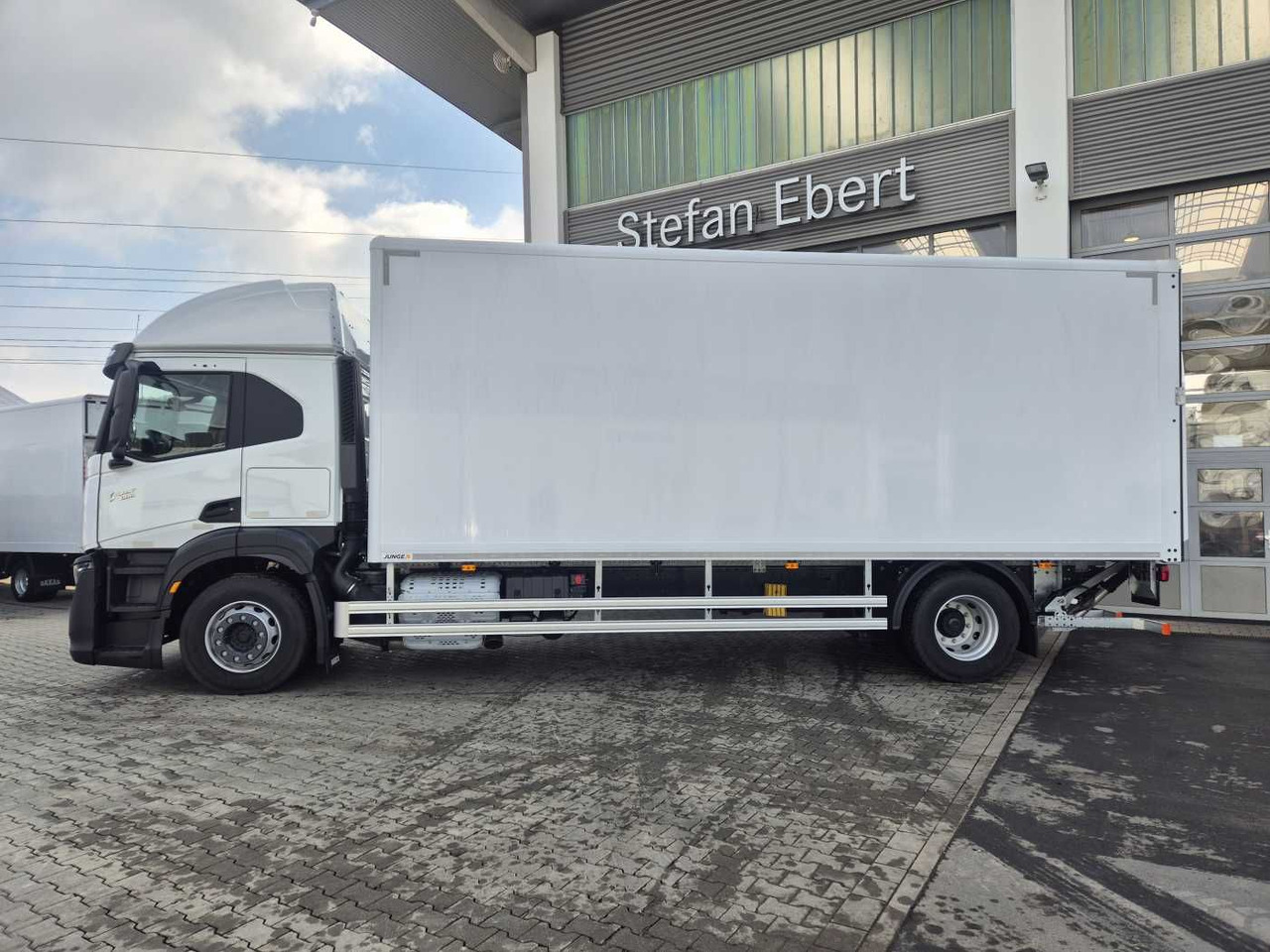 Iveco S Way AT190S40/P LBW Tür AHK Navi Bett - Bakwagen: afbeelding 4 Iveco S Way AT190S40/P LBW Tür AHK Navi Bett - Bakwagen: afbeelding 4
