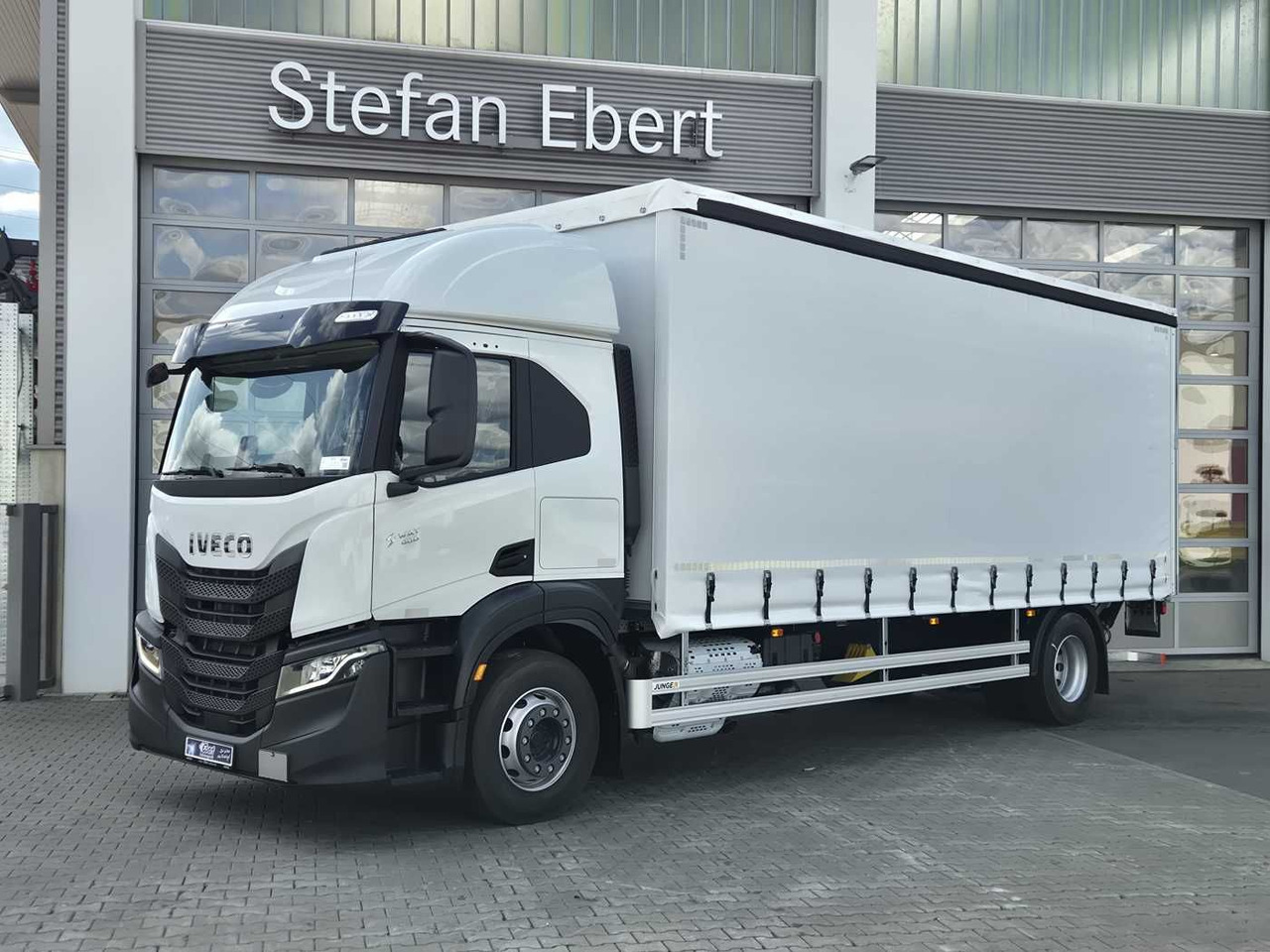 Iveco S-Way AT190S40/P Schiebeplanen LBW AHK Bett - Schuifzeilen vrachtwagen: afbeelding 3 Iveco S-Way AT190S40/P Schiebeplanen LBW AHK Bett - Schuifzeilen vrachtwagen: afbeelding 3