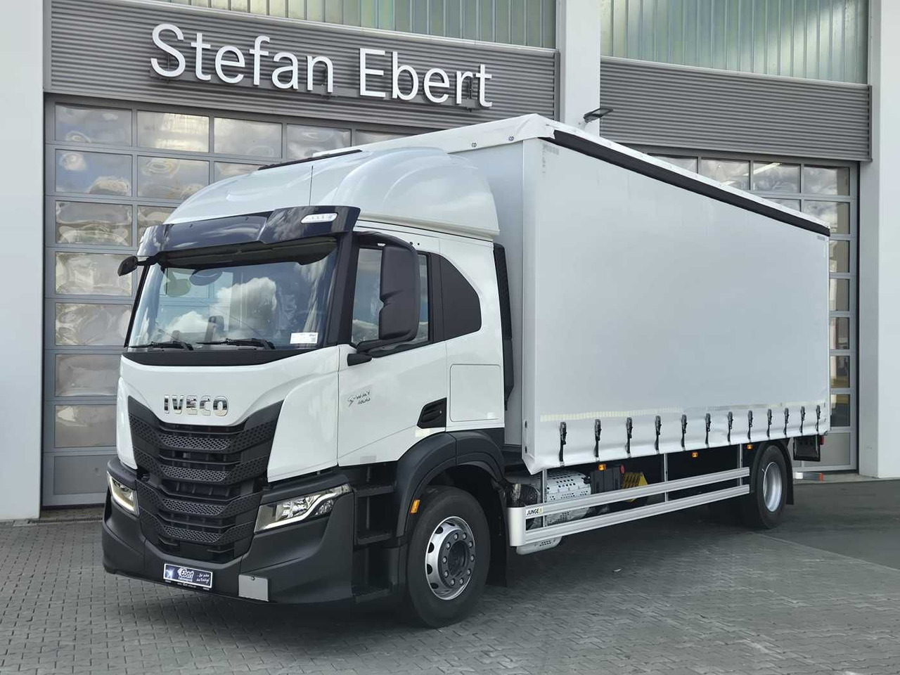 Iveco S-Way AT190S40/P Schiebeplanen LBW AHK Bett - Schuifzeilen vrachtwagen: afbeelding 1 Iveco S-Way AT190S40/P Schiebeplanen LBW AHK Bett - Schuifzeilen vrachtwagen: afbeelding 1