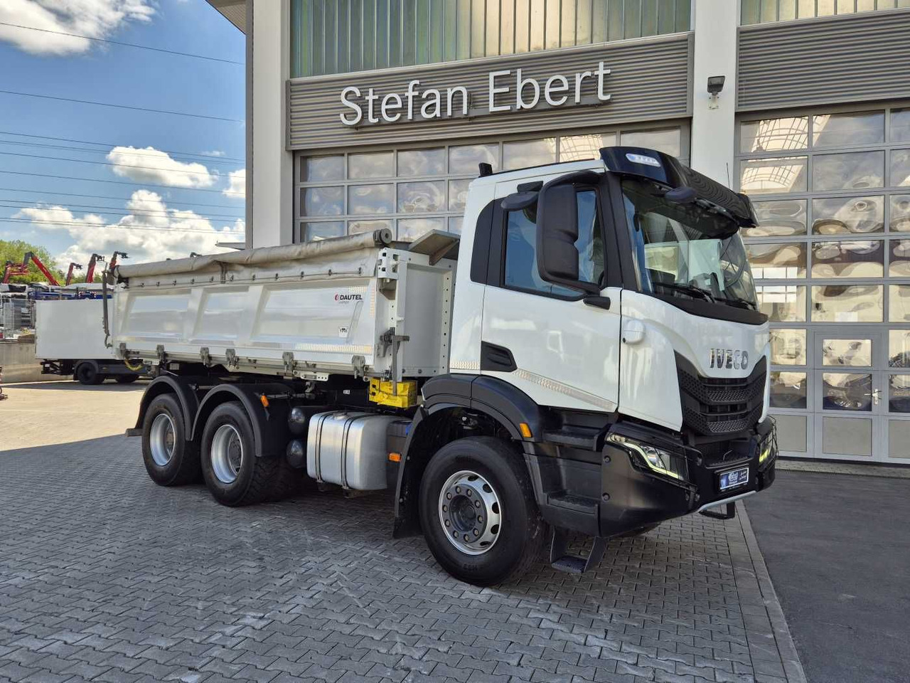 Iveco X-Way AD300X48Z HR 6x4 Intarder Bordmatic Kamera - Kipper vrachtwagen: afbeelding 3 Iveco X-Way AD300X48Z HR 6x4 Intarder Bordmatic Kamera - Kipper vrachtwagen: afbeelding 3