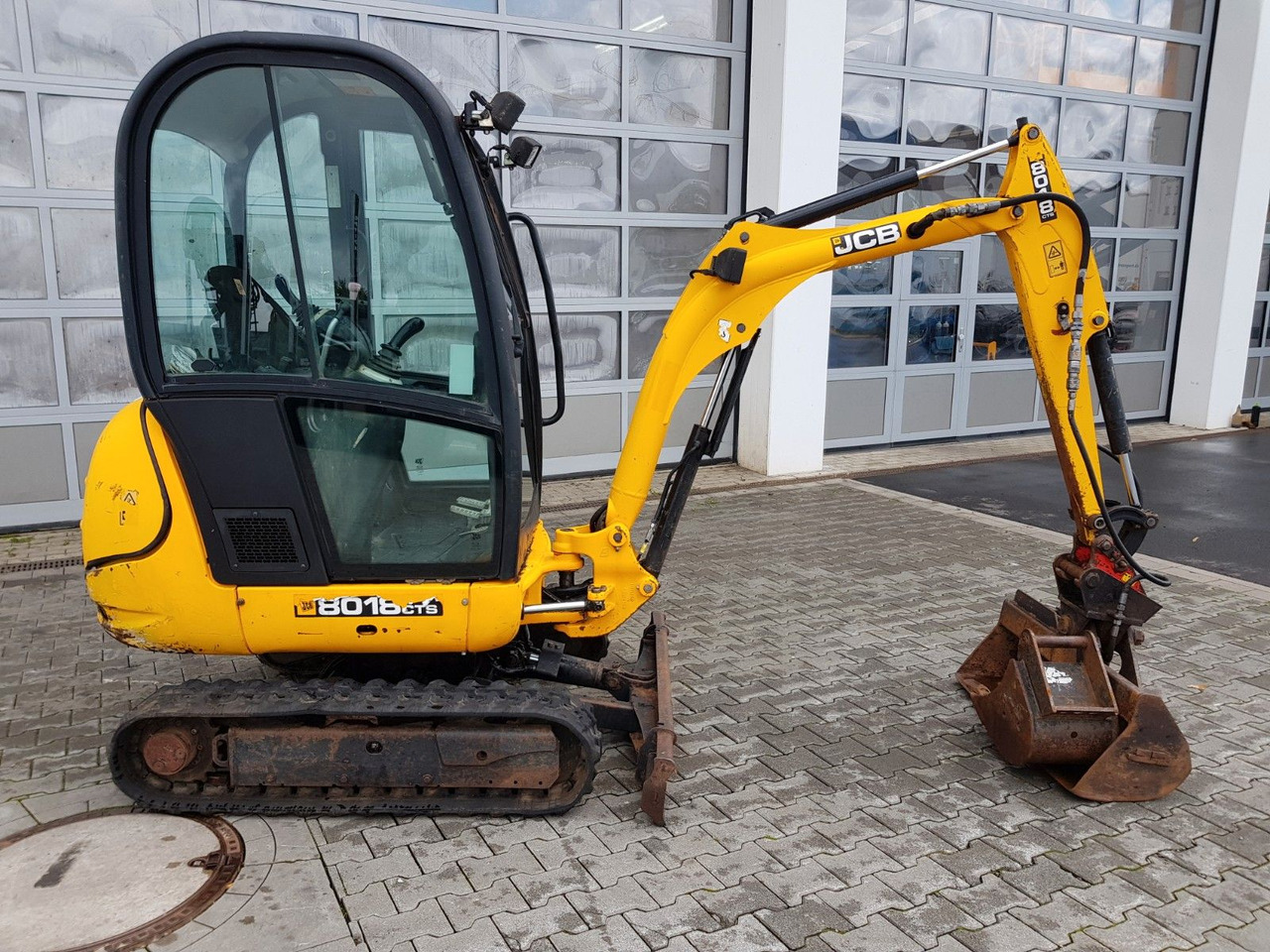 JCB 8018 / 3.420h / hydrl. Grabenräumer / Tieflöffel - Minigraafmachine: afbeelding 2 JCB 8018 / 3.420h / hydrl. Grabenräumer / Tieflöffel - Minigraafmachine: afbeelding 2