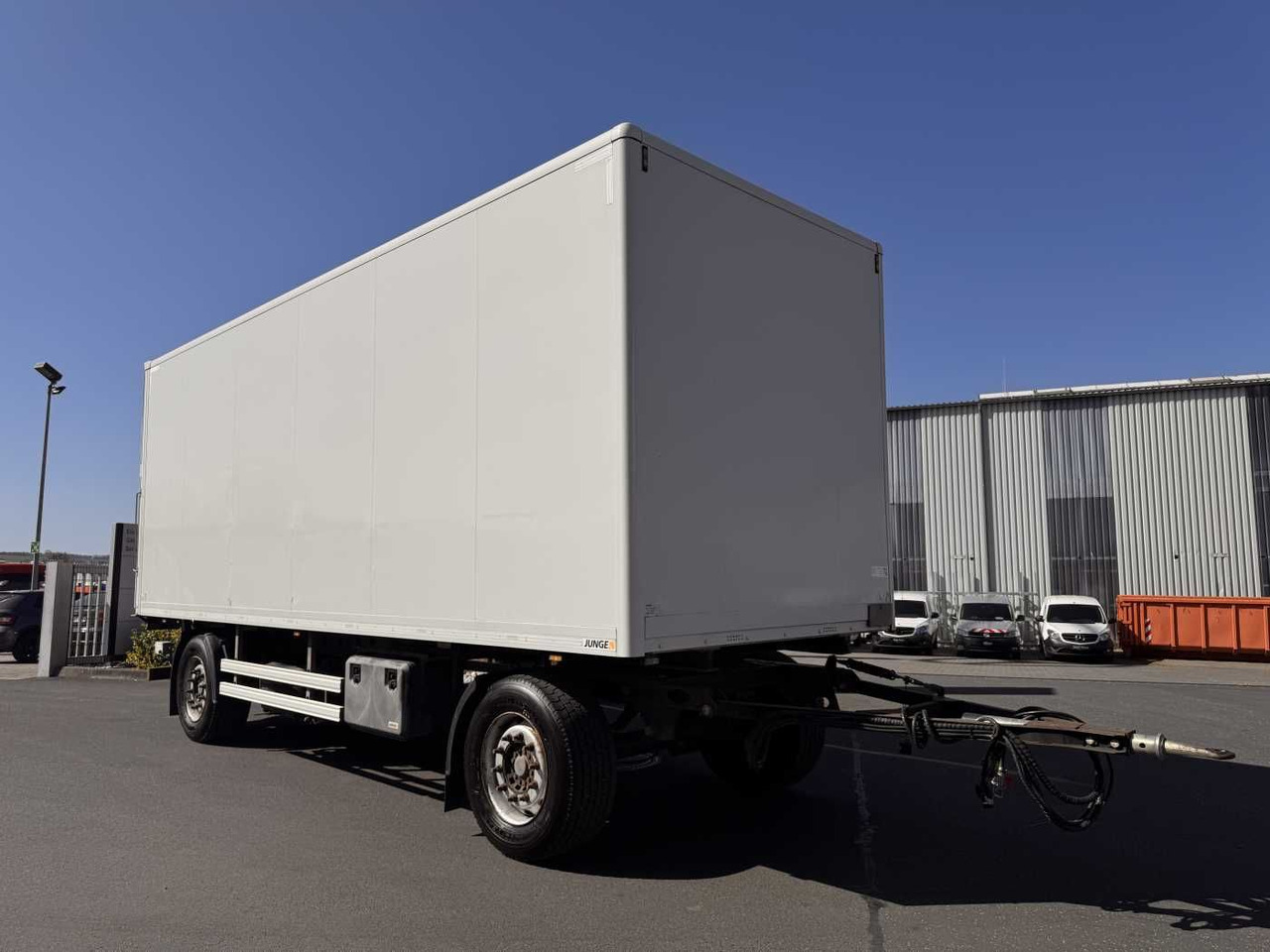 Junge AASK18P037 LBW Bär (2.000kg) - Gesloten aanhangwagen: afbeelding 1 Junge AASK18P037 LBW Bär (2.000kg) - Gesloten aanhangwagen: afbeelding 1