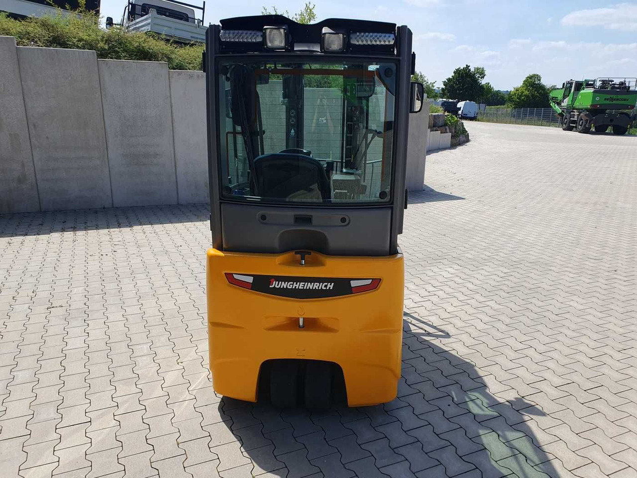 Jungheinrich EFG 215 / Triplex: 4.25m! / SS / 2.472h! / 2020 - Elektrische heftruck: afbeelding 4 Jungheinrich EFG 215 / Triplex: 4.25m! / SS / 2.472h! / 2020 - Elektrische heftruck: afbeelding 4