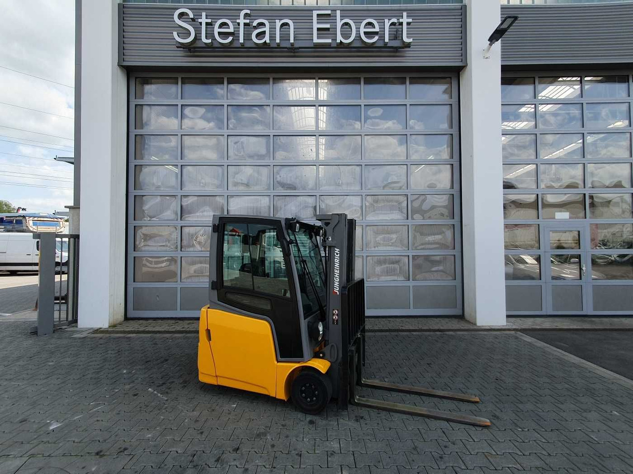 Jungheinrich EFG 215 / Triplex: 4.25m! / SS / 4.166h / 2024 - Elektrische heftruck: afbeelding 1 Jungheinrich EFG 215 / Triplex: 4.25m! / SS / 4.166h / 2024 - Elektrische heftruck: afbeelding 1