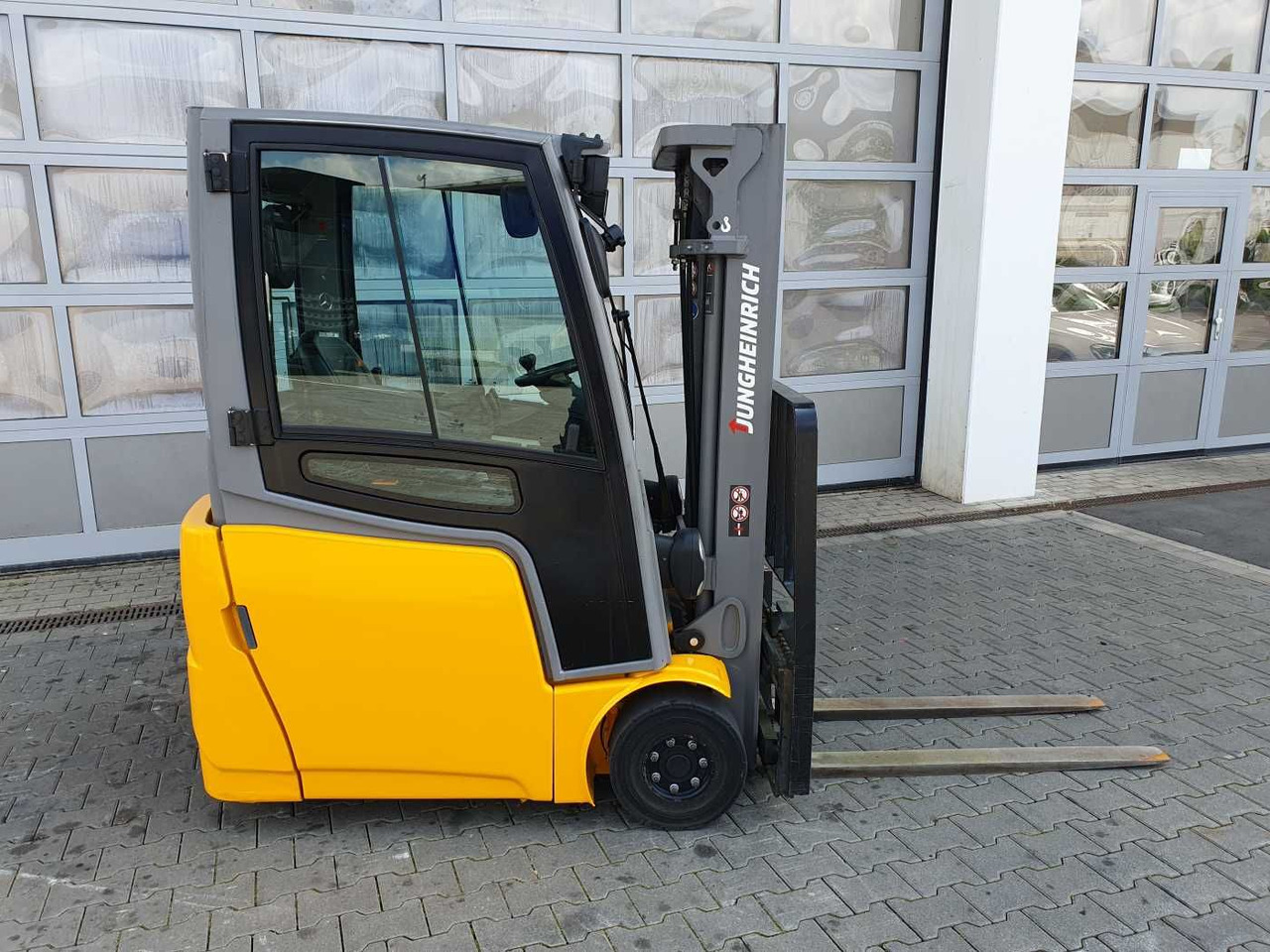 Jungheinrich EFG 215 / Triplex: 4.25m! / SS / 4.166h / 2024 - Elektrische heftruck: afbeelding 3 Jungheinrich EFG 215 / Triplex: 4.25m! / SS / 4.166h / 2024 - Elektrische heftruck: afbeelding 3